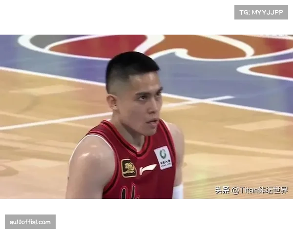 杨鸣遭驱逐引争议，裁判单回合赠陈盈骏6罚球