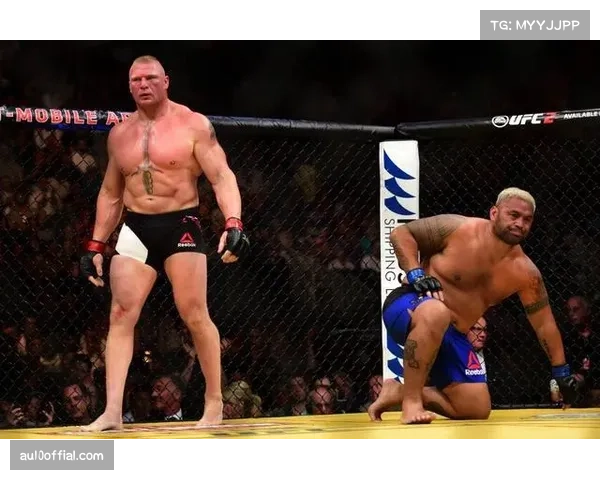 “骨头”琼斯术后首次公开训练，目标锁定2026年底复出之战